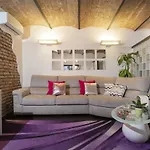 Domus Paradiso In Piazza Navona 아파트