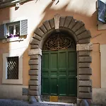 Domus Paradiso In Piazza Navona 아파트